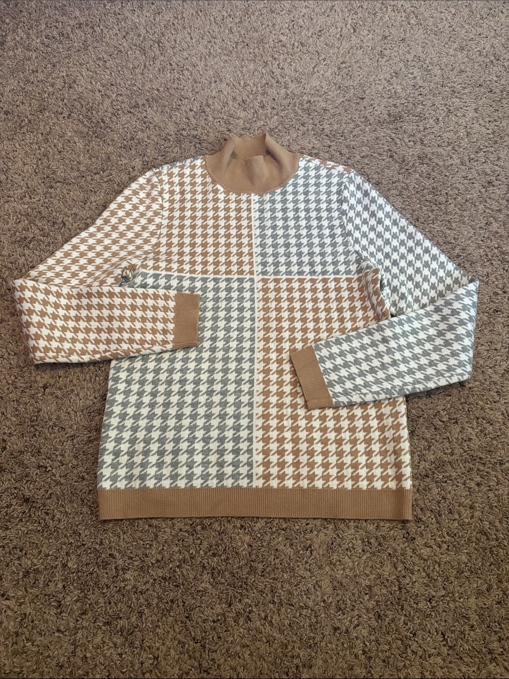 Calvin Klein Houndstooth Mock Neck Sweater Tan Light Gray Sweater S